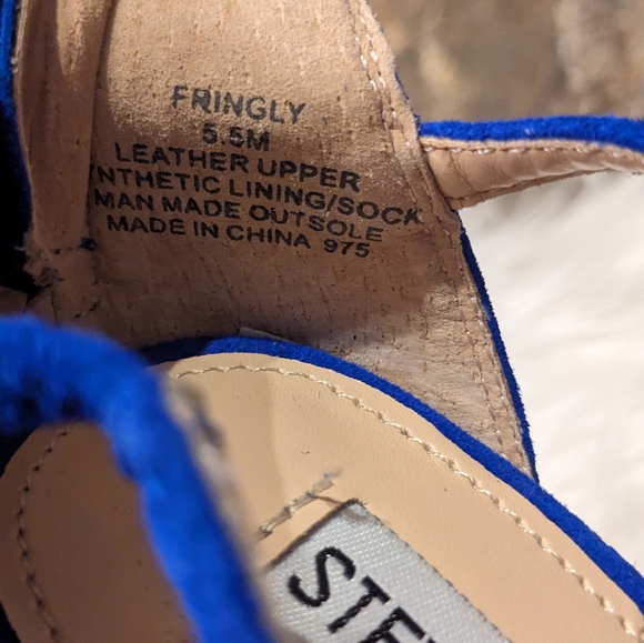 Steve Madden Fringly Blue Velvet Fringe Heel Size 5.5 - Picture 4 of 6